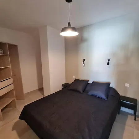 Sejournez A 3 Min Des Remparts Confort Et Accessibilite Apartmán